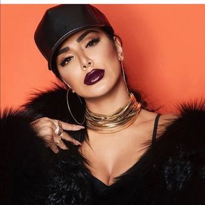 Meet your Posher, Melly